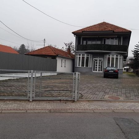 Sobe Olga Apartment Cacak Exterior photo
